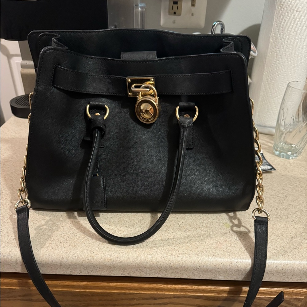 Micheal Kors purse